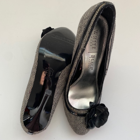 Classic heels with floral detail - Picture 8 of 8